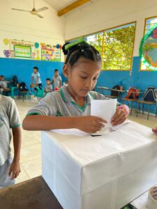 ELECCIONES DE PERSONERA Y CONTRALORA ESTUDIANTIL